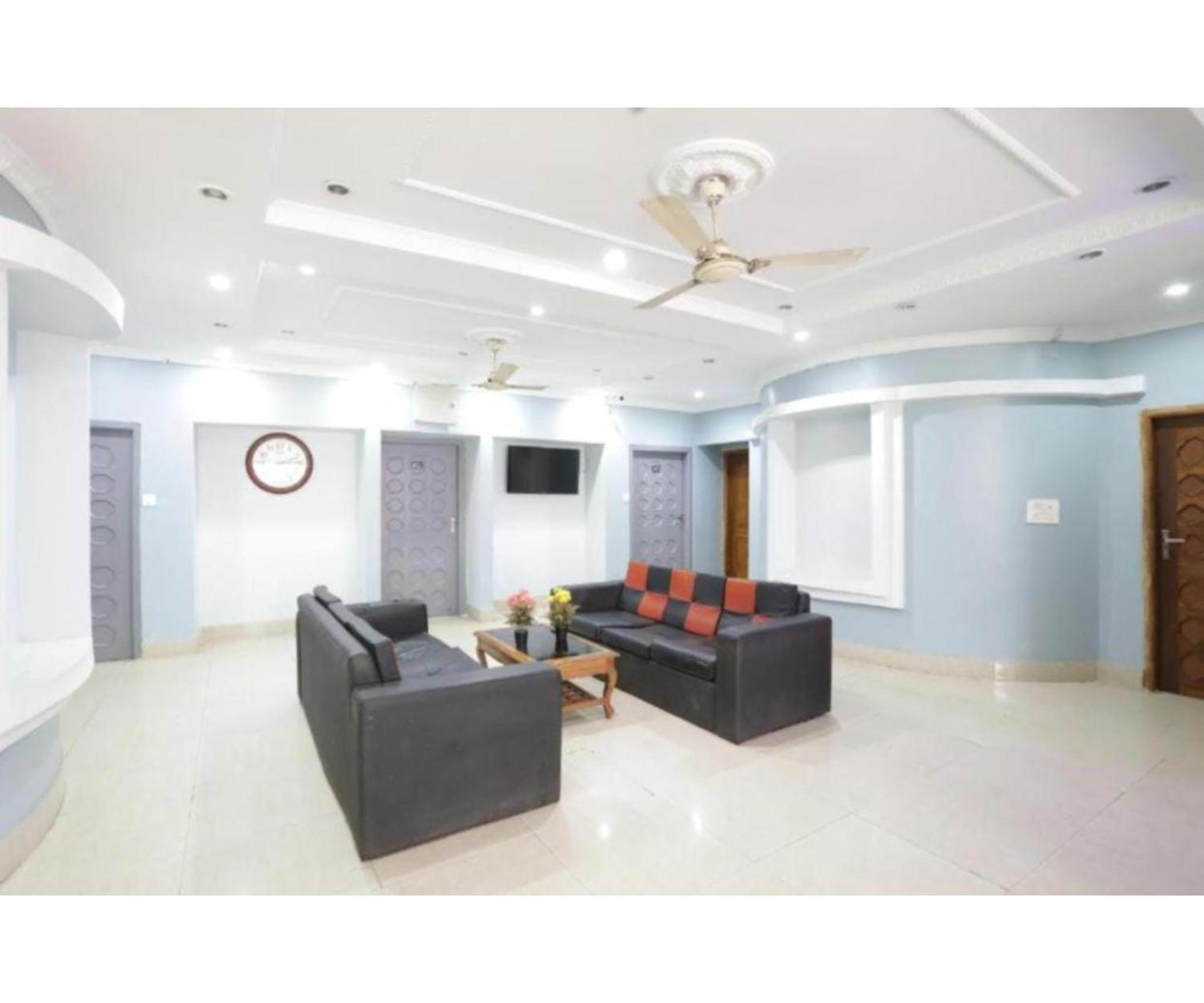 Day S Inn Luxury Stay Near Care Hospital In Budget Friendly Price Best Seller Bhubaneswar Exteriör bild