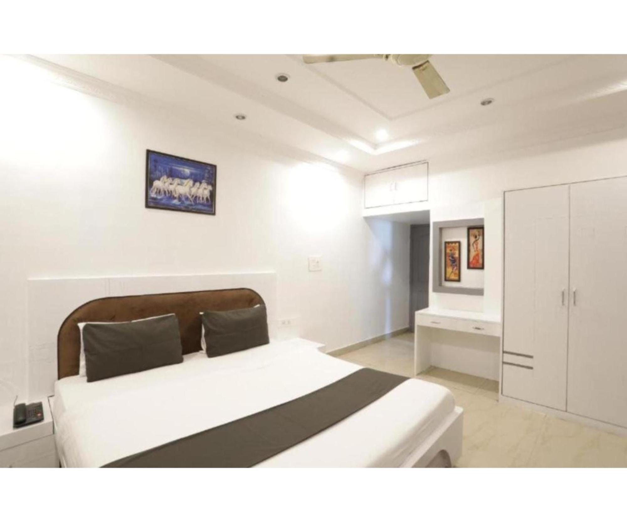 Day S Inn Luxury Stay Near Care Hospital In Budget Friendly Price Best Seller Bhubaneswar Exteriör bild