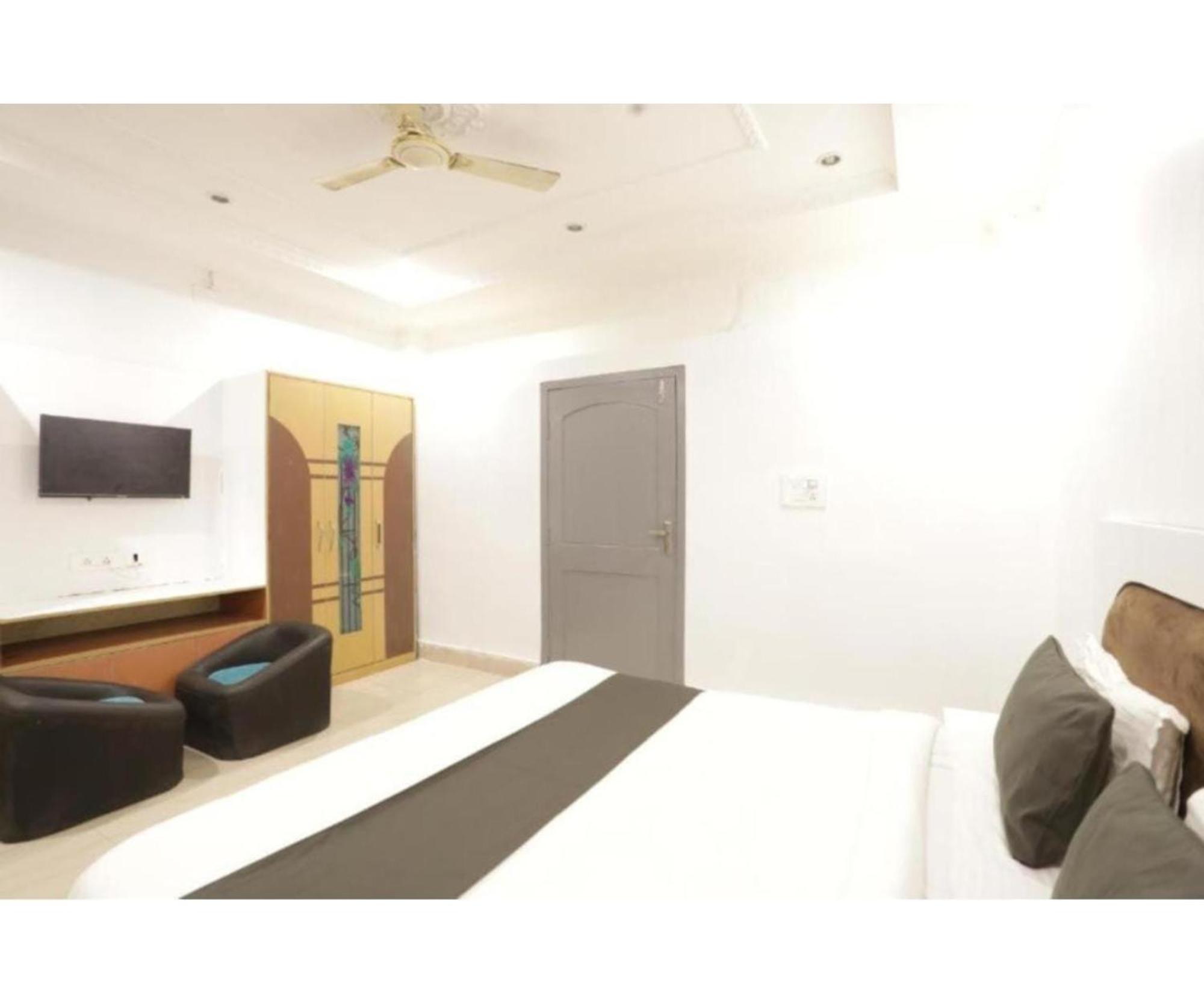 Day S Inn Luxury Stay Near Care Hospital In Budget Friendly Price Best Seller Bhubaneswar Exteriör bild